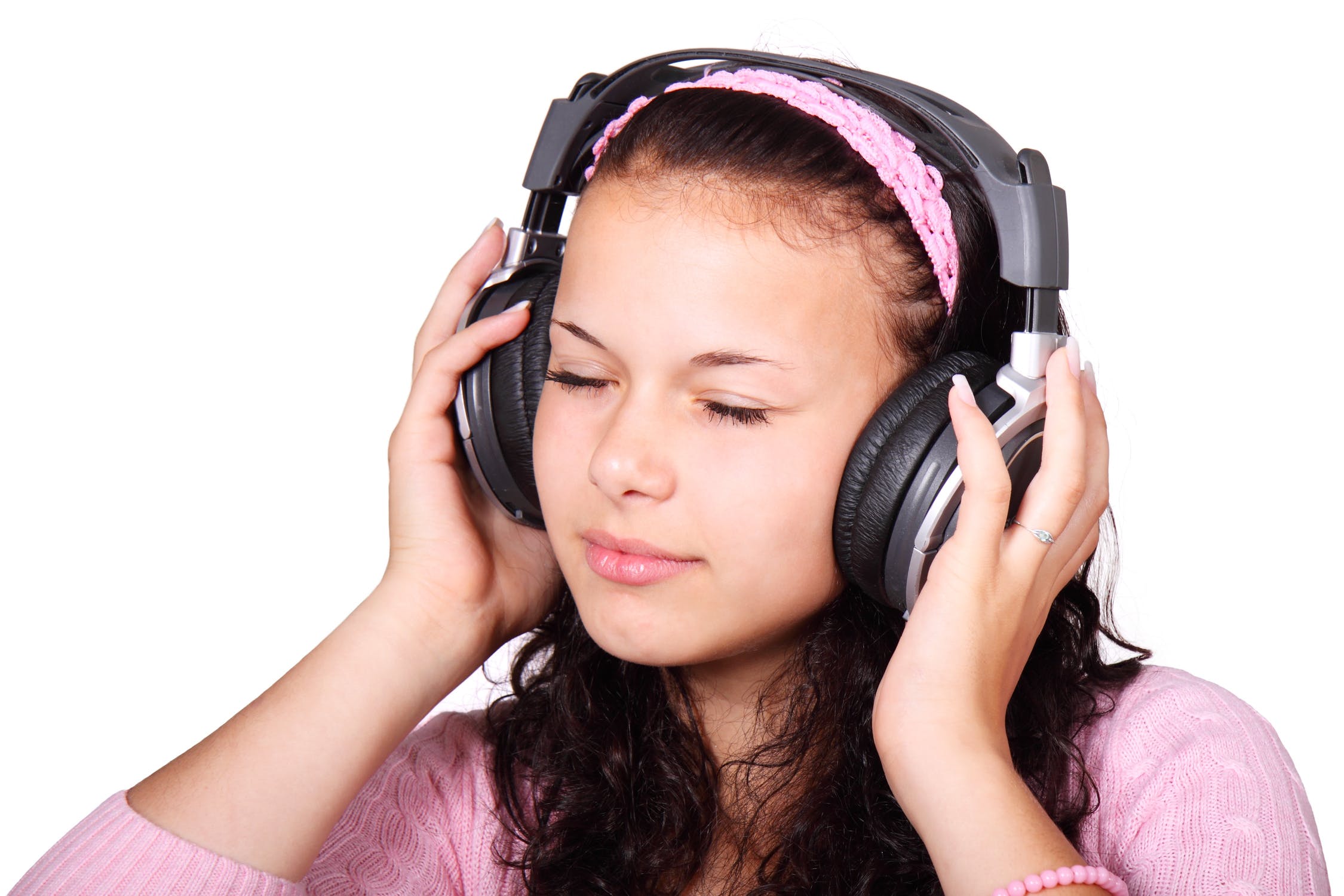 cute-female-girl-headphones-41553